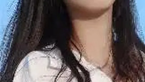 名媛礼服疑来源有误引热议，白冰团队致歉回应